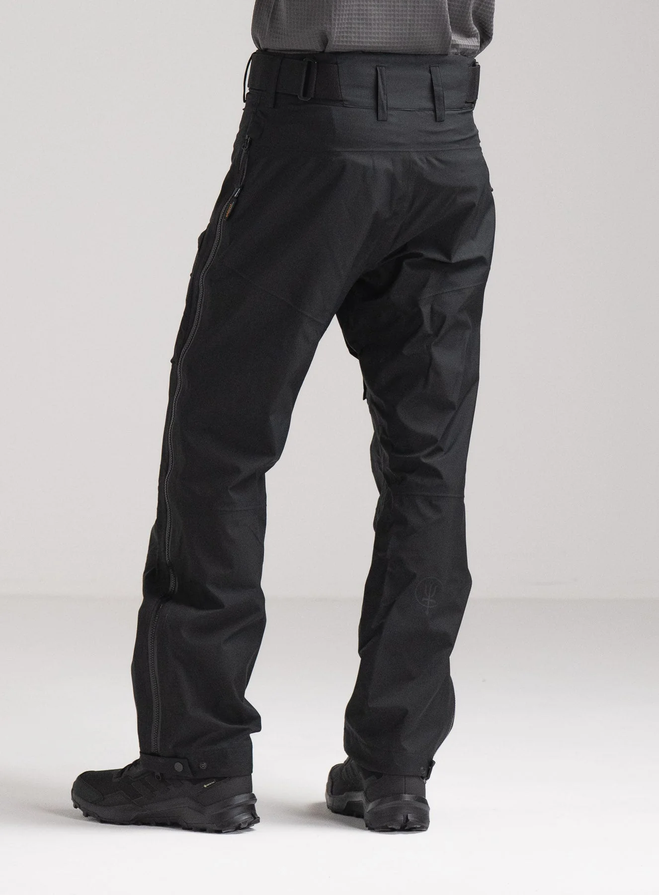 AIGIS TROUSERS - Image 4