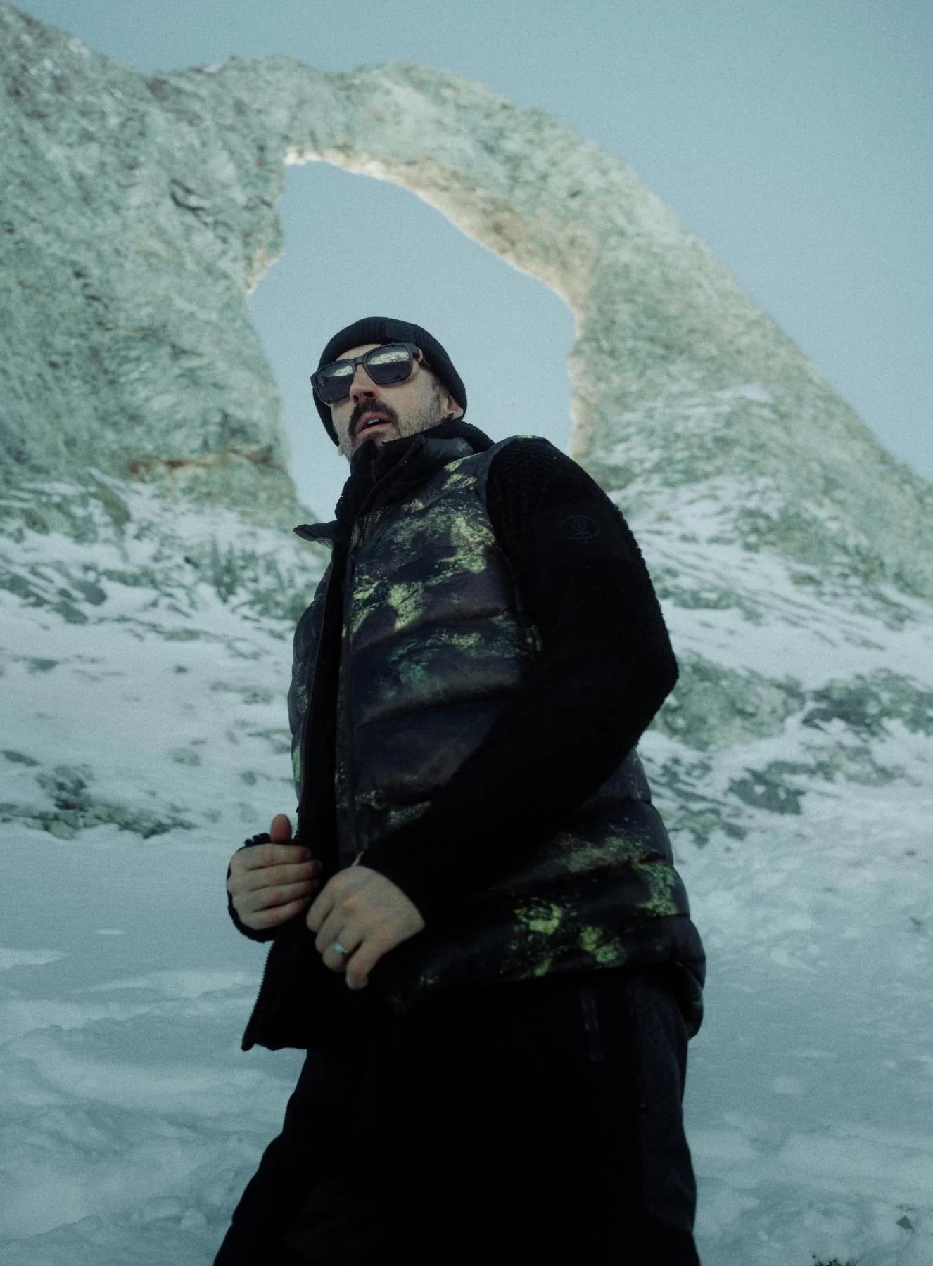 BASTION DOWN GILET - Image 4
