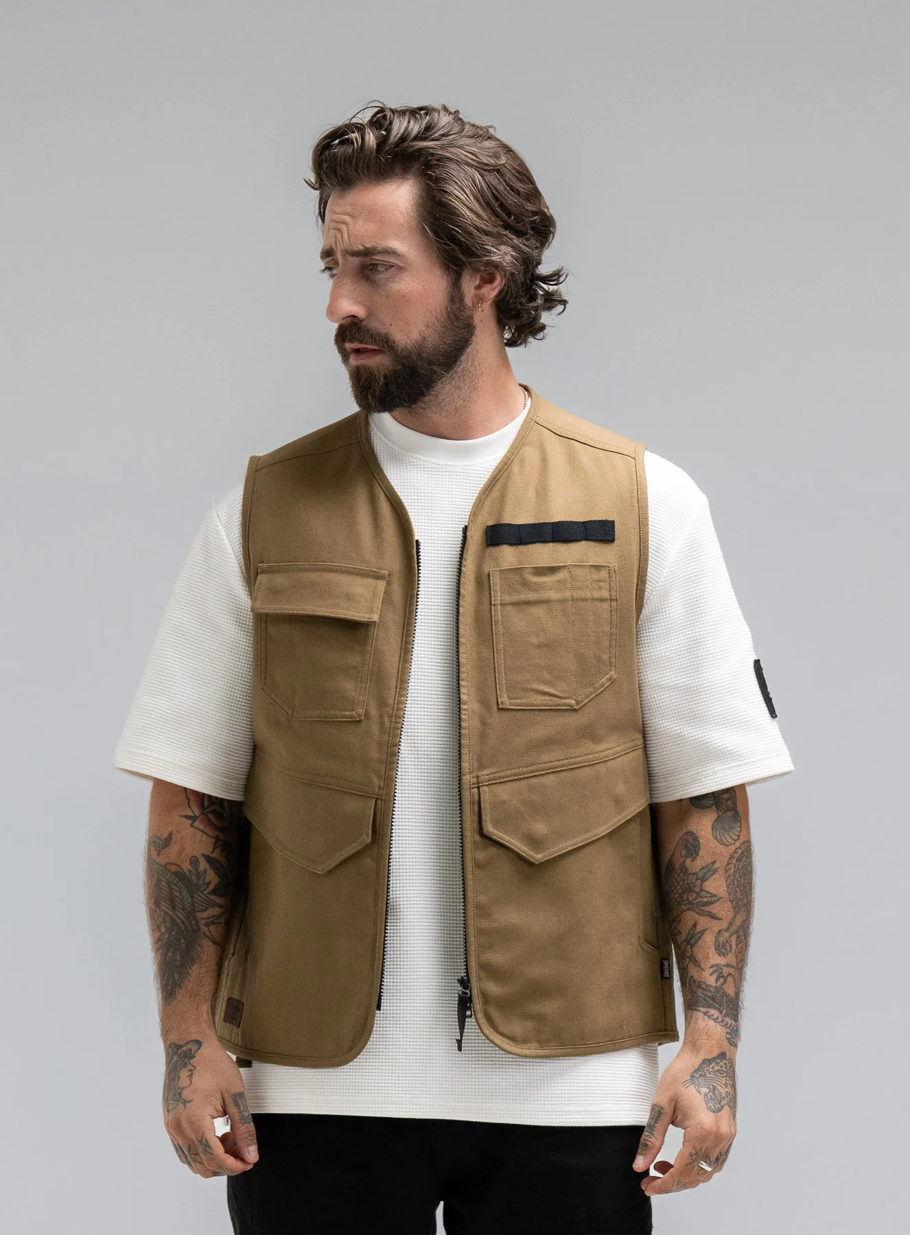 DISSIDENT UTILITY VEST - Image 2