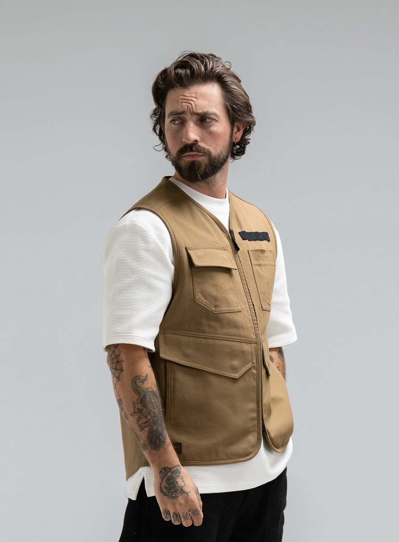 DISSIDENT UTILITY VEST - Image 3