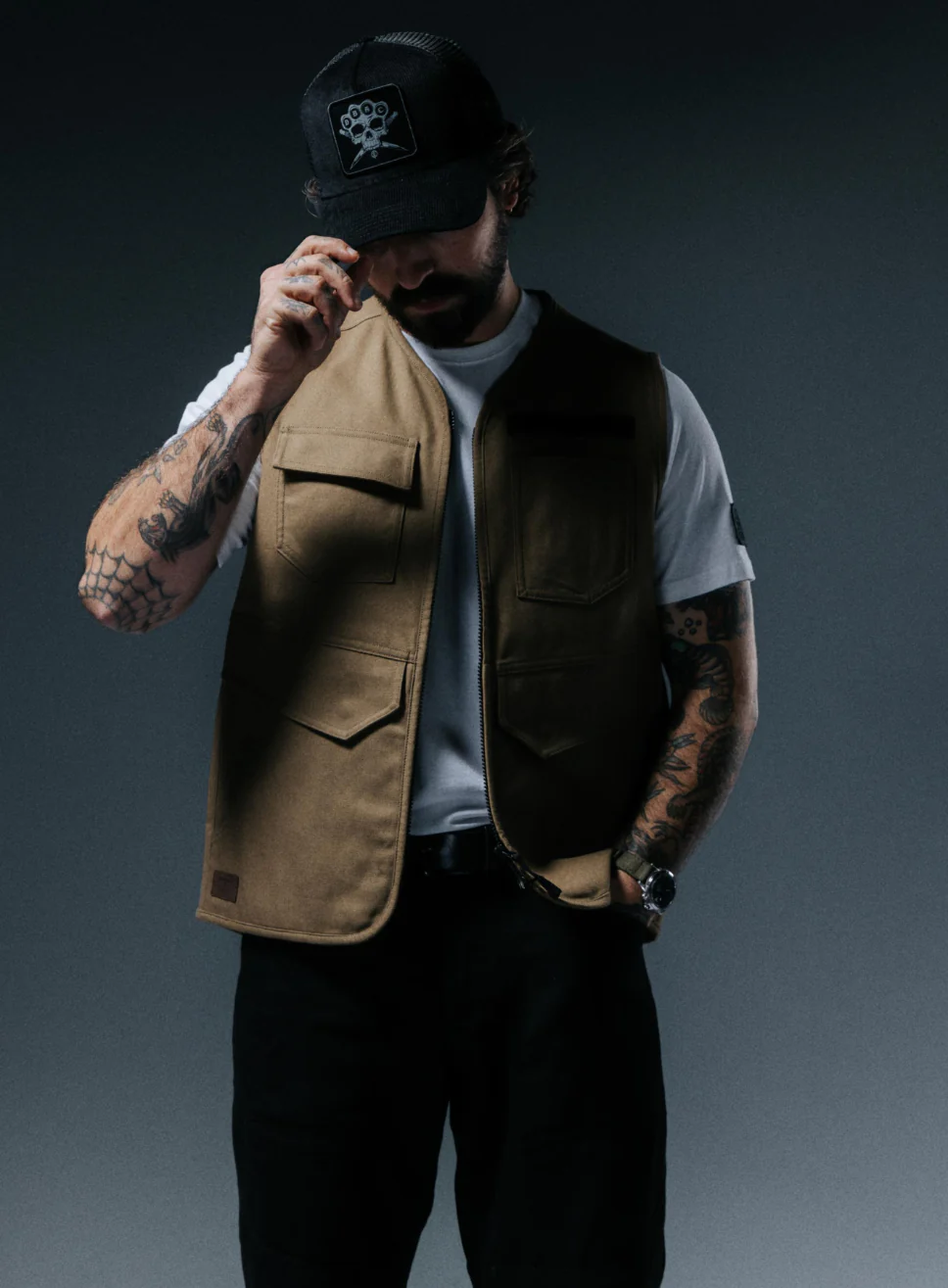 DISSIDENT UTILITY VEST - Image 5