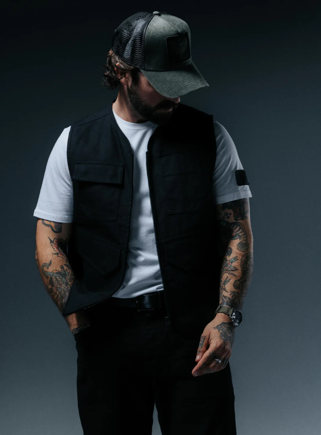 DISSIDENT UTILITY VEST - Image 8