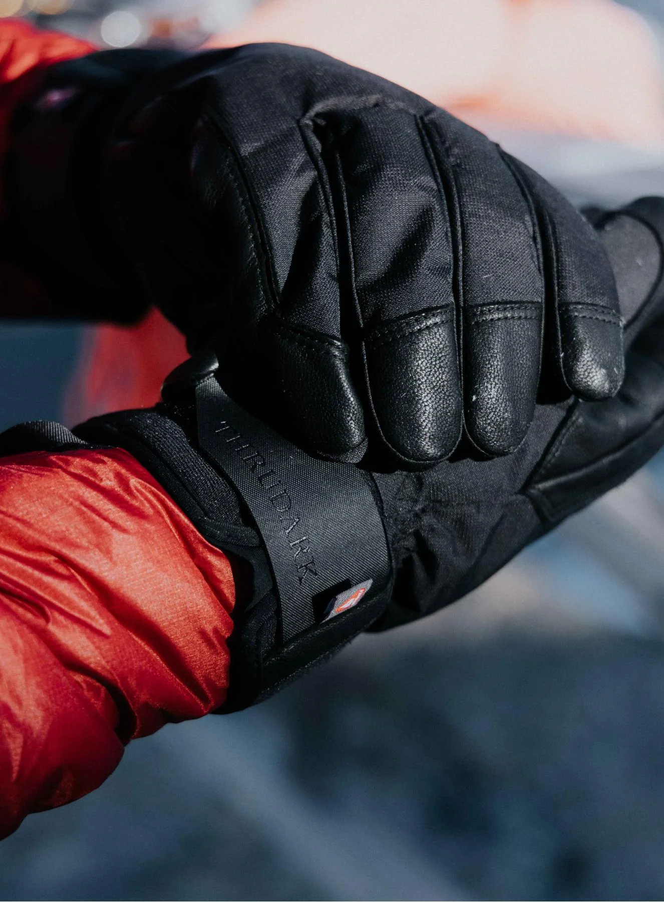 ENGAGE GLOVES - Image 2