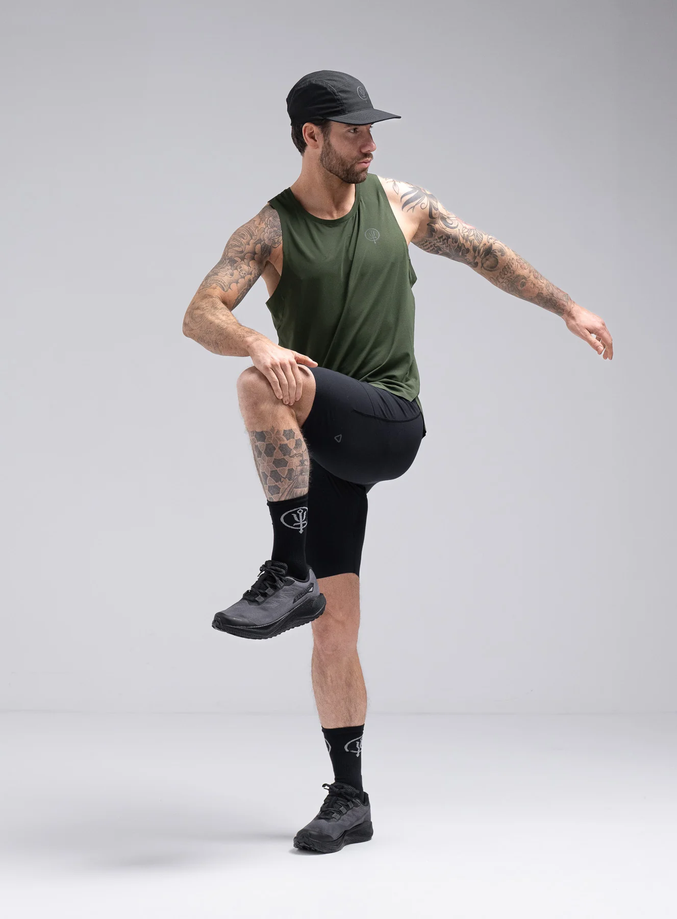 FORCE TRAIL RUNNING TIGHT SHORTS - Image 3