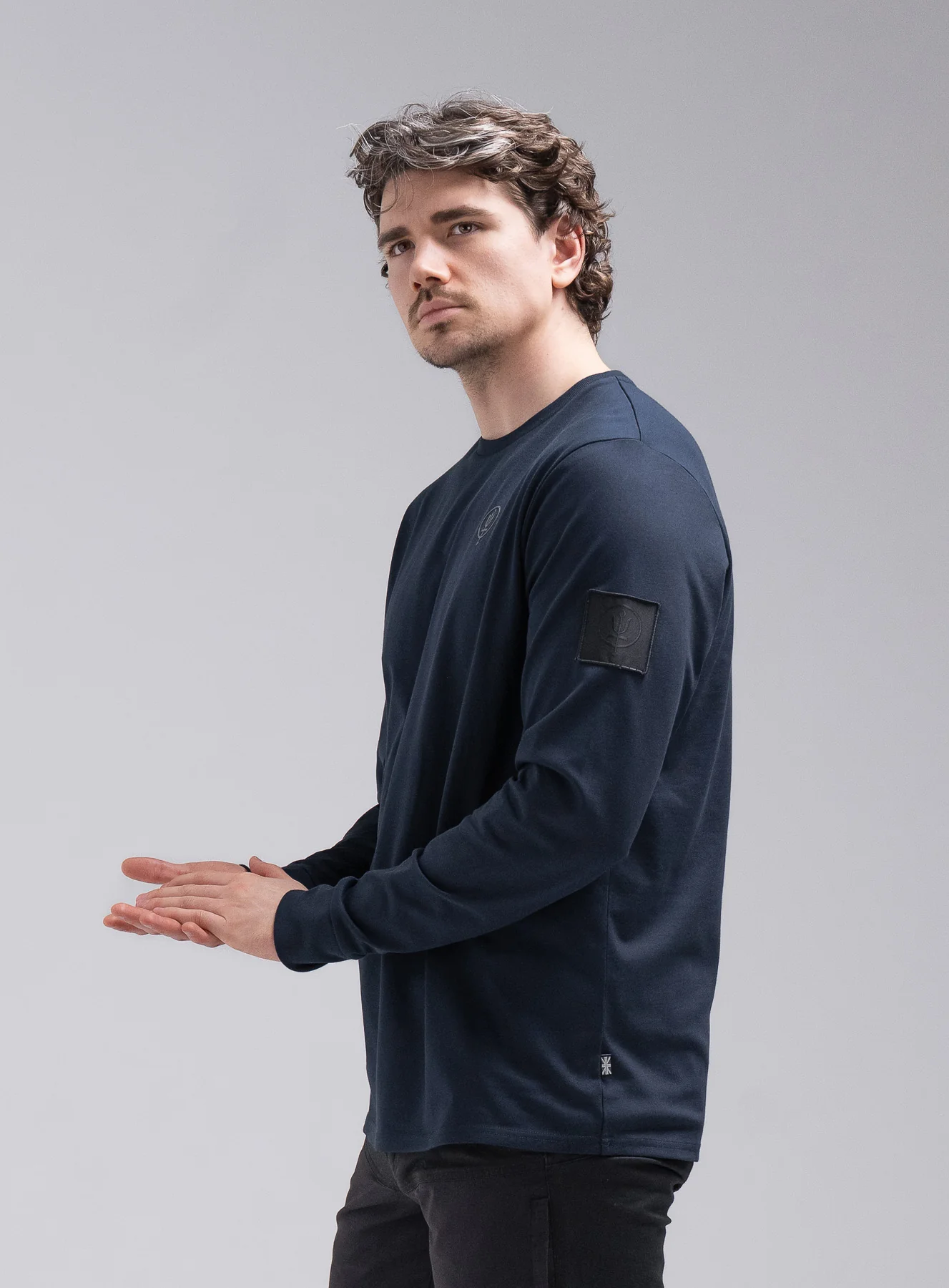 INSIGNIA LONG SLEEVE T-SHIRT - Image 2