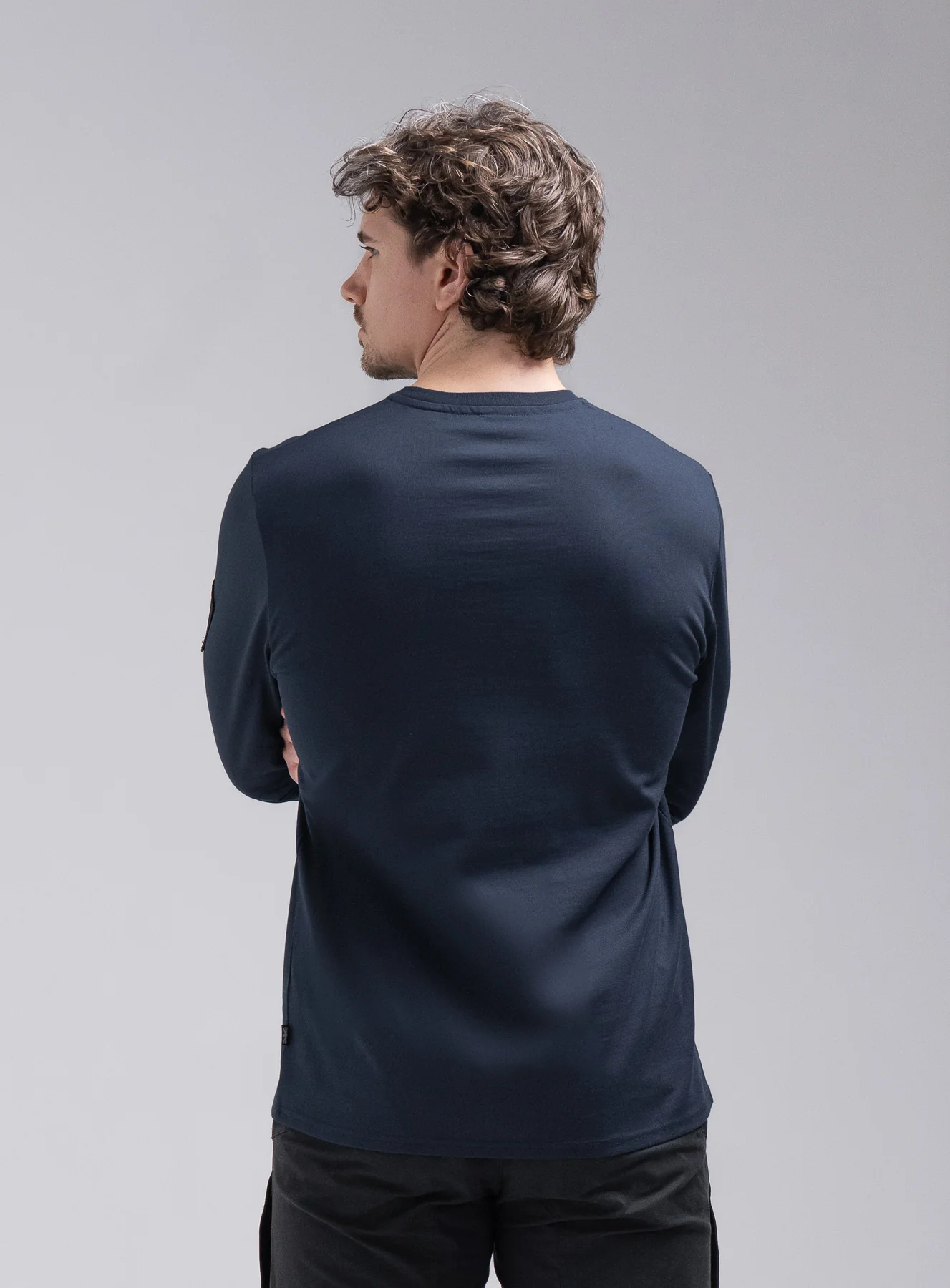 INSIGNIA LONG SLEEVE T-SHIRT - Image 3