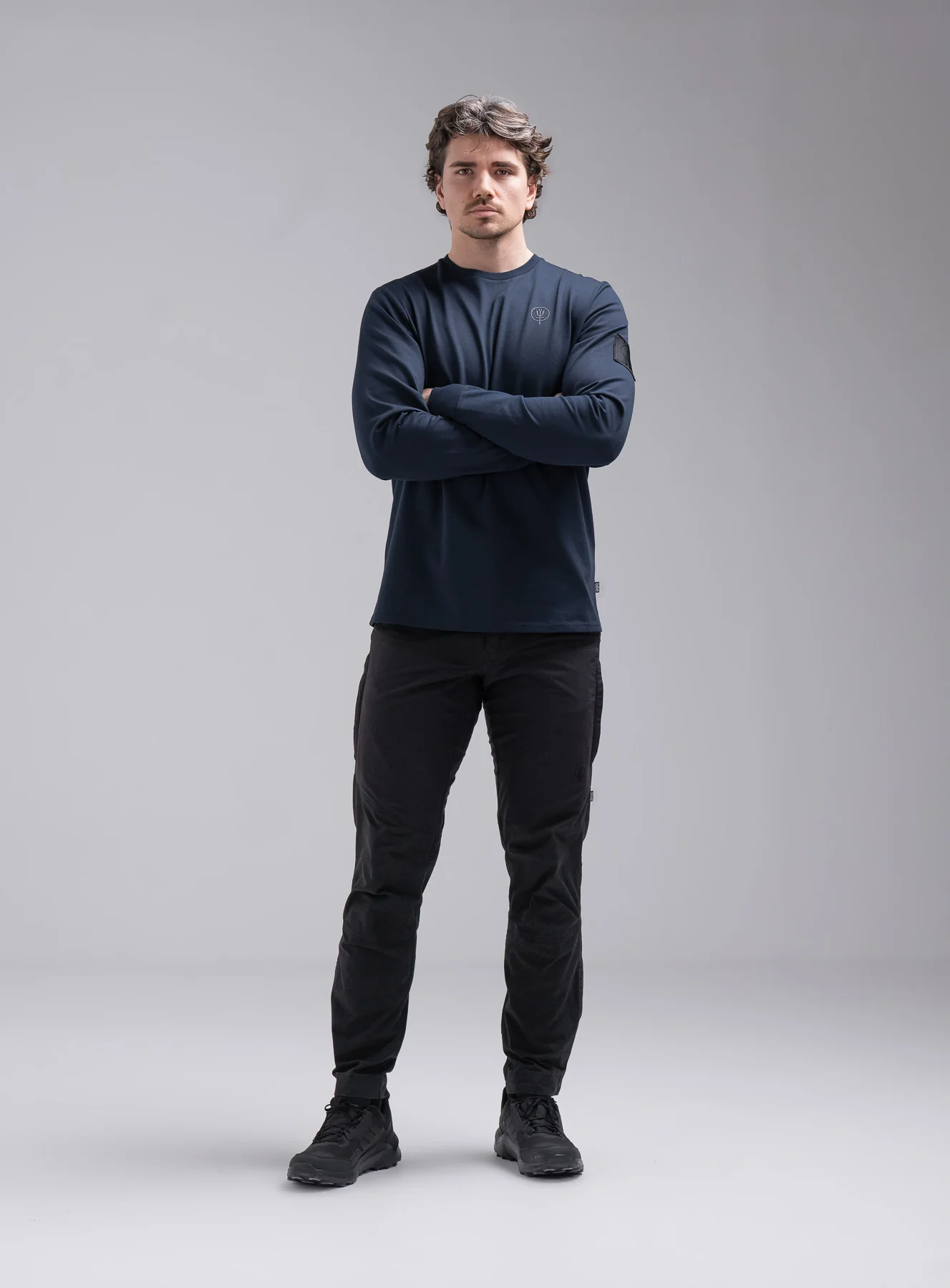 INSIGNIA LONG SLEEVE T-SHIRT - Image 4