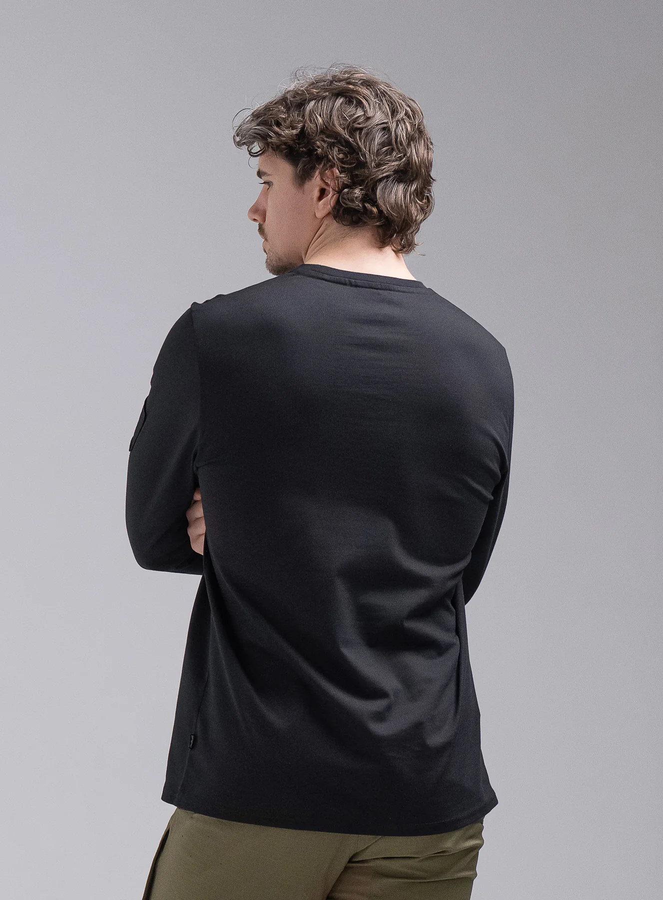 INSIGNIA LONG SLEEVE T-SHIRT - Image 4