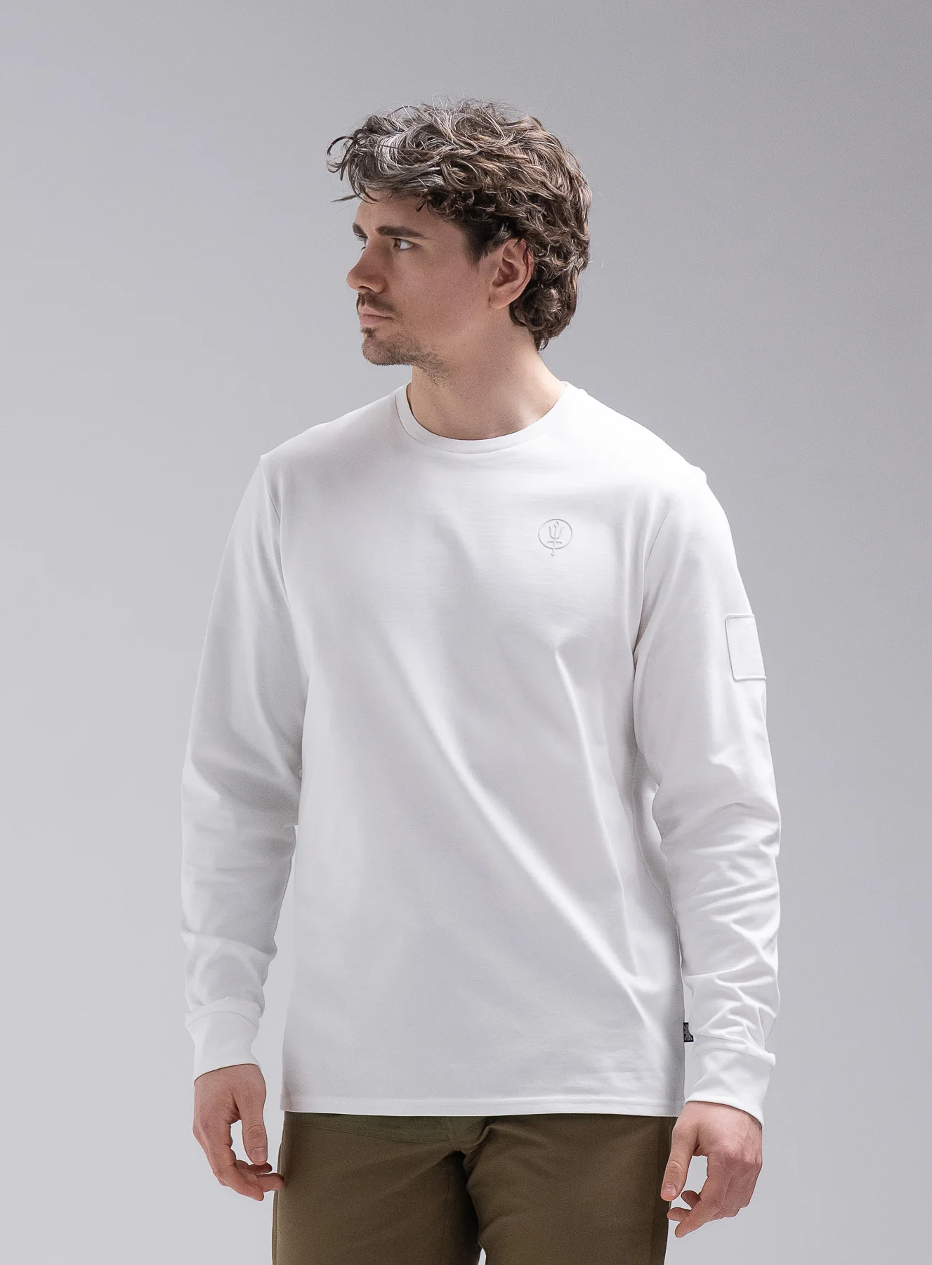 INSIGNIA LONG SLEEVE T-SHIRT