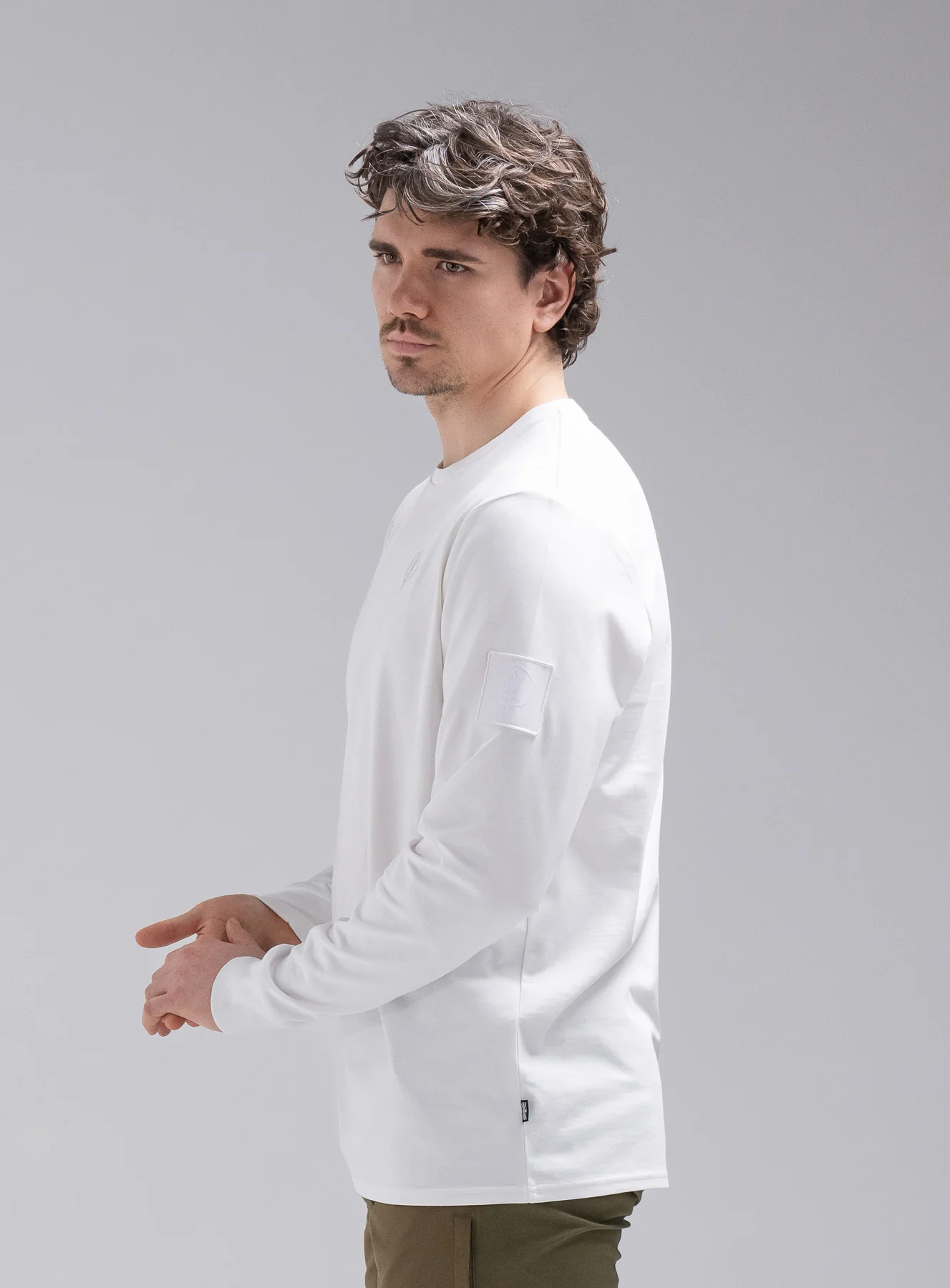 INSIGNIA LONG SLEEVE T-SHIRT - Image 2