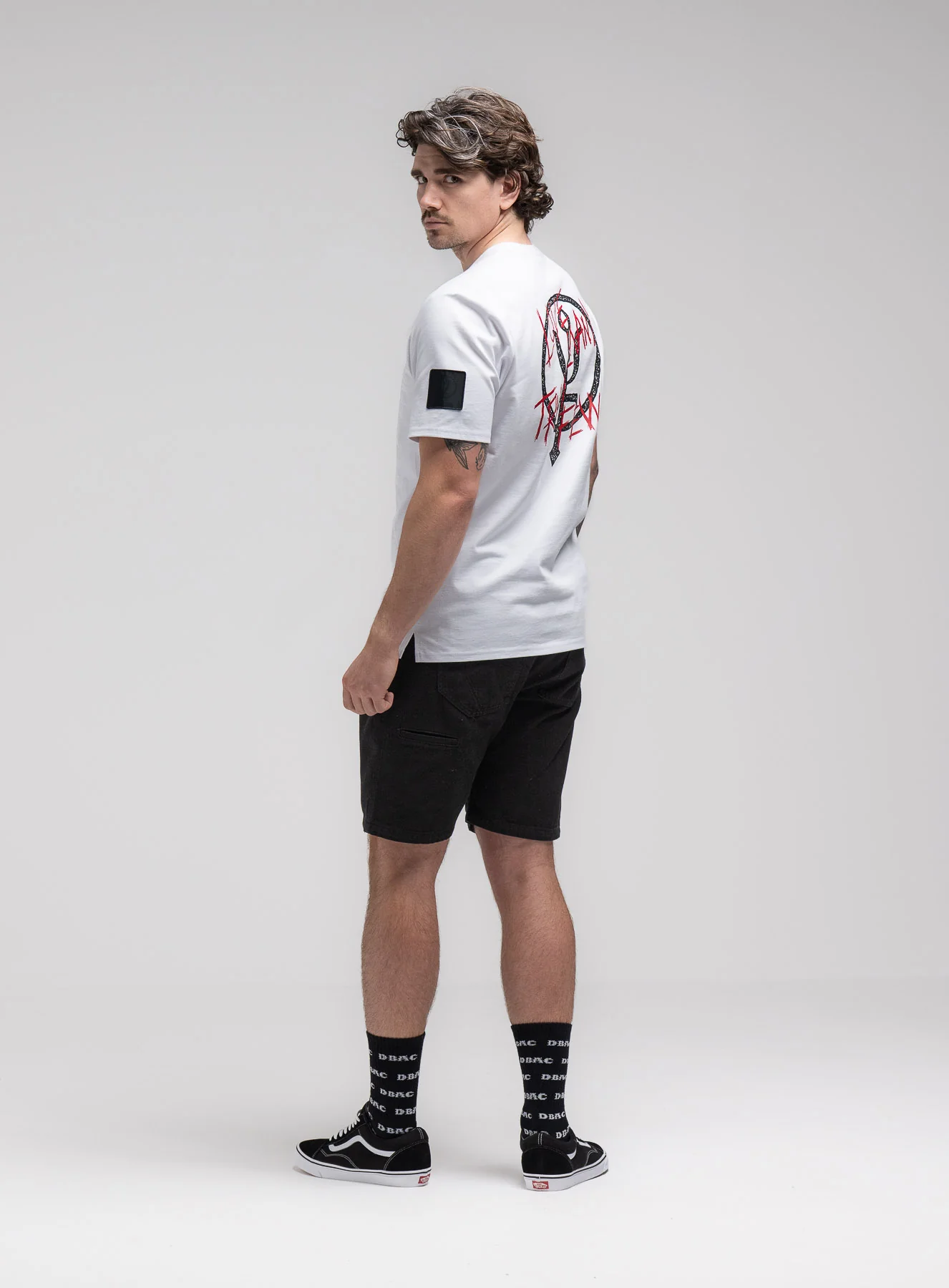 INSIGNIA T-SHIRT - LOVE MANY TRUST FEW - Image 3