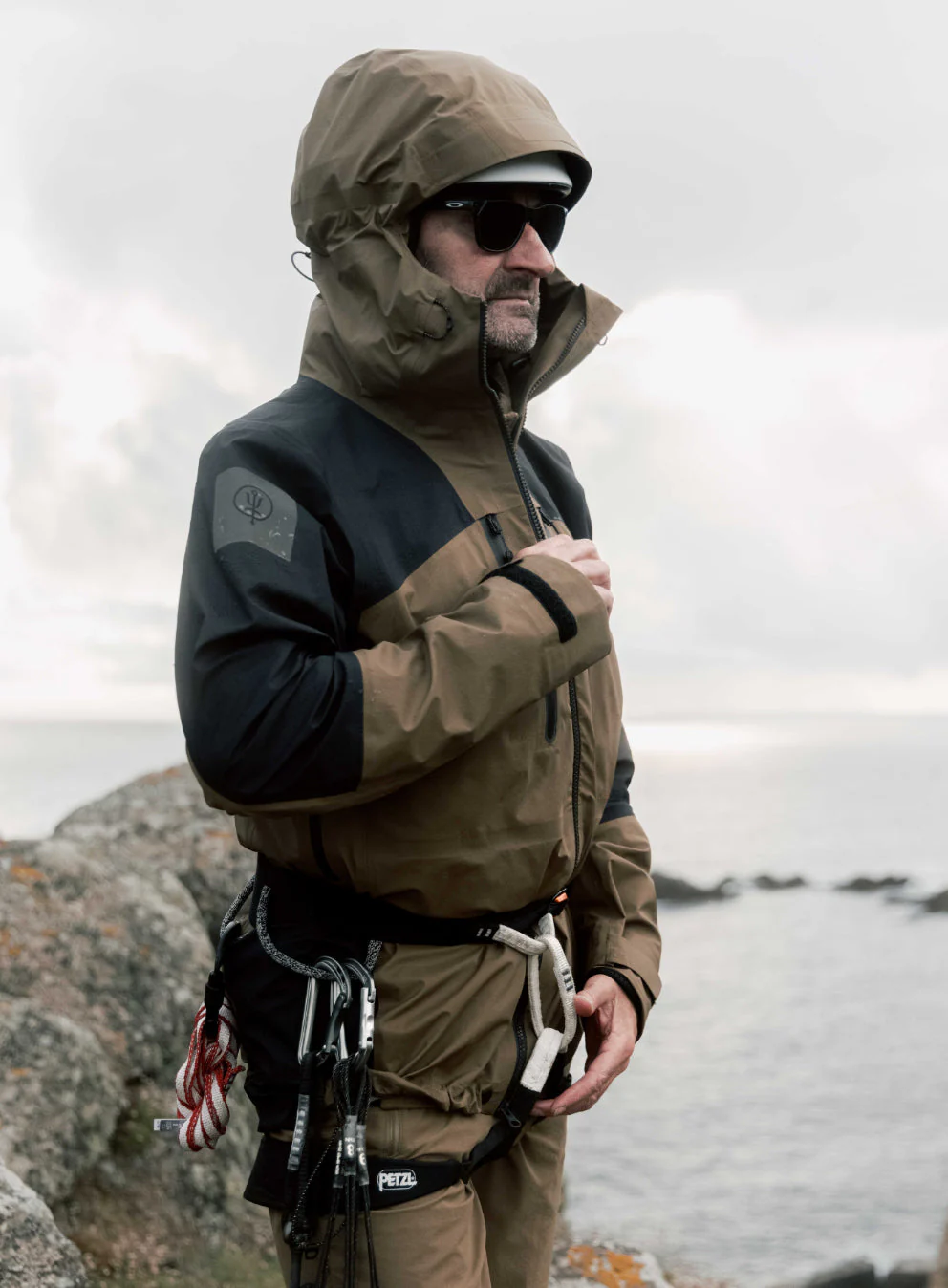 MOUNTAIN PRO WATERPROOF JACKET - Image 3