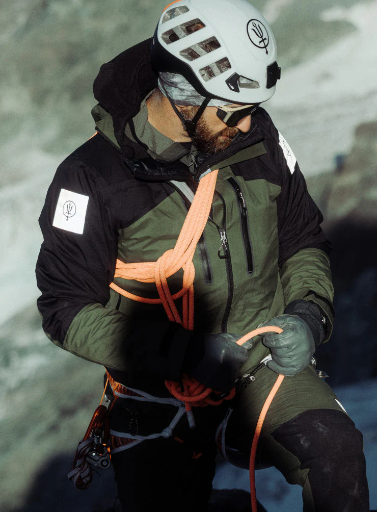 MOUNTAIN PRO WATERPROOF JACKET - Image 5