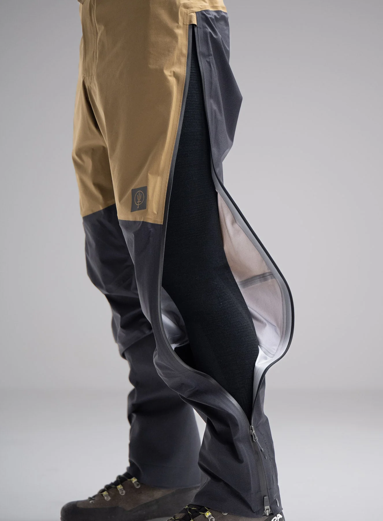 MOUNTAIN PRO WATERPROOF TROUSERS - Image 7