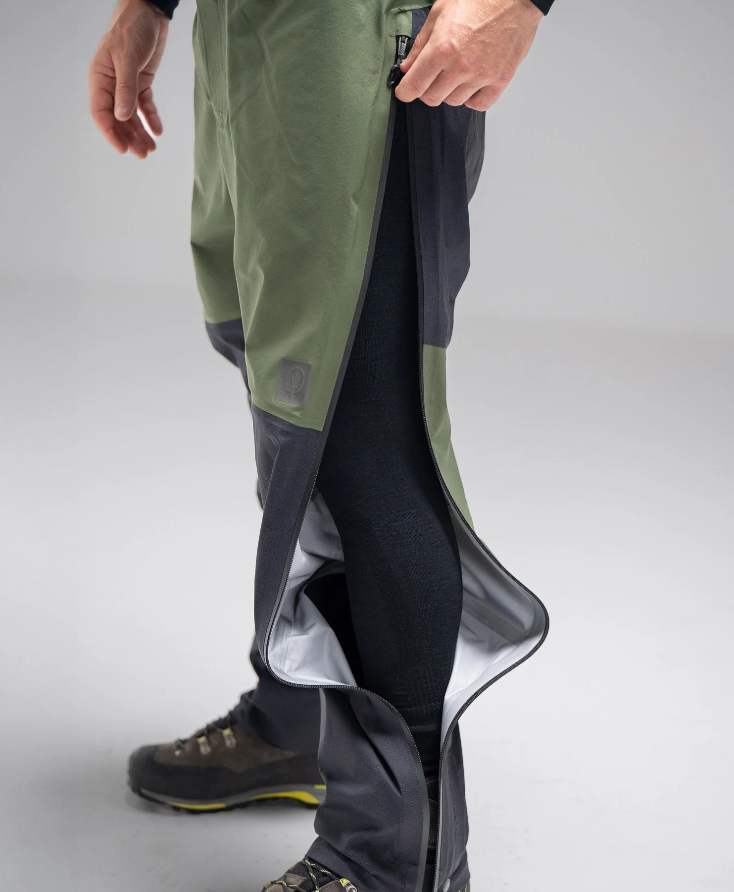 MOUNTAIN PRO WATERPROOF TROUSERS - Image 5