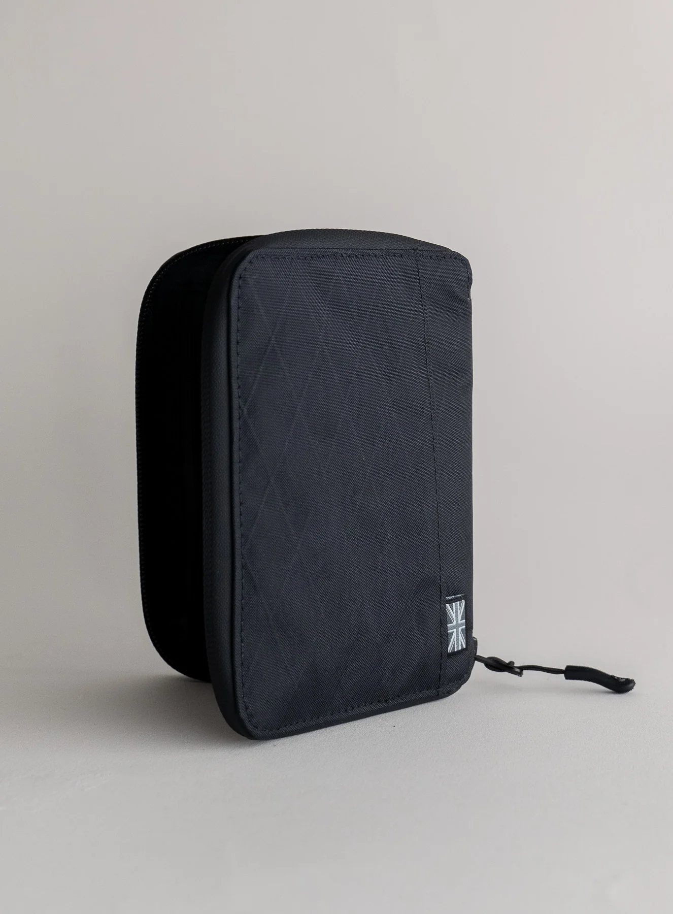 X-PAC RFID PASSPORT WALLET G1 - Image 2