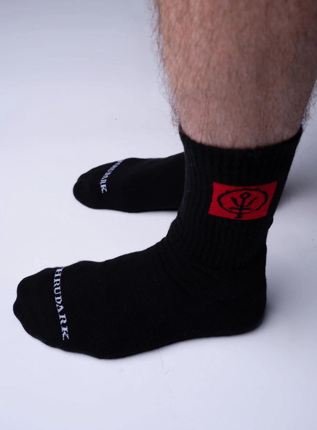 RED NOTICE CREW SOCKS - Image 2