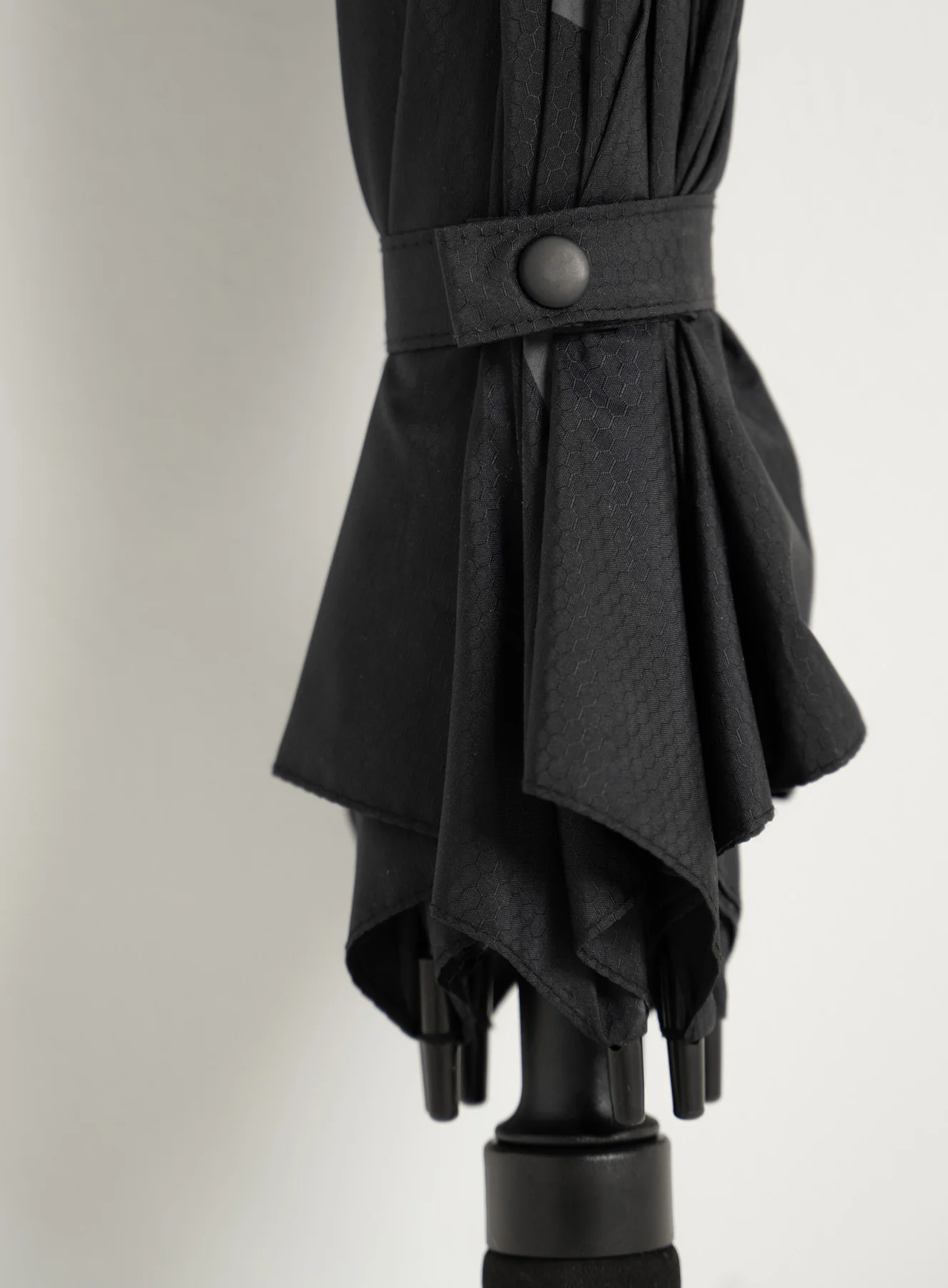SHIELD UMBRELLA - Image 2