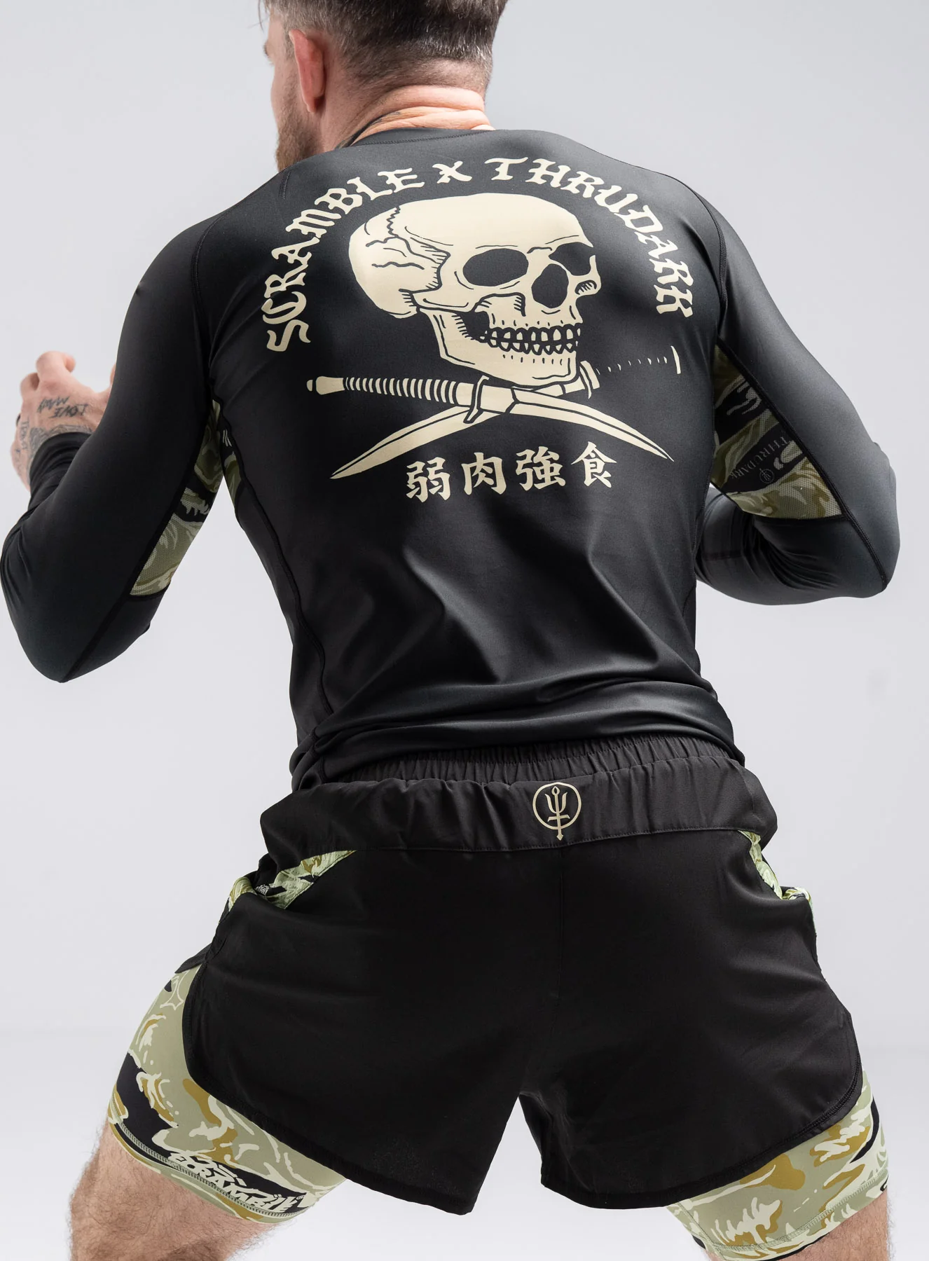THRUDARK X SCRAMBLE LONG SLEEVE RASH GUARD - Image 4